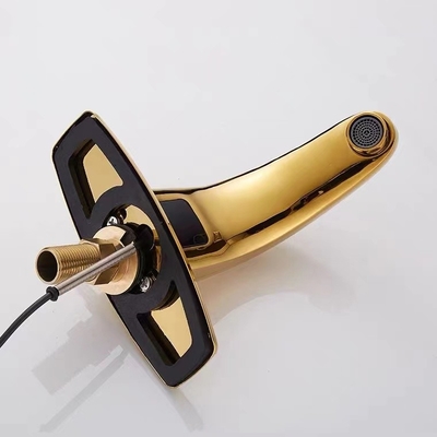 Sensore automatico di igiene del rubinetto del bagno del ODM Smart Touchless dell'OEM